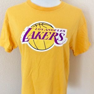 LA Lakers NBA team T shirt short sleeves yellow